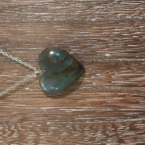 Dainty Labradorite Heart Necklace - Picture 2 of 6